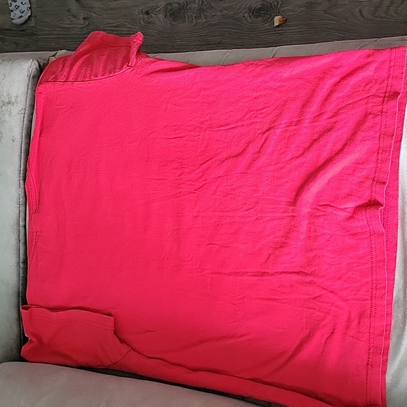 GREAT UC Women's ga bull dawgs shirt - Picture 8 of 8